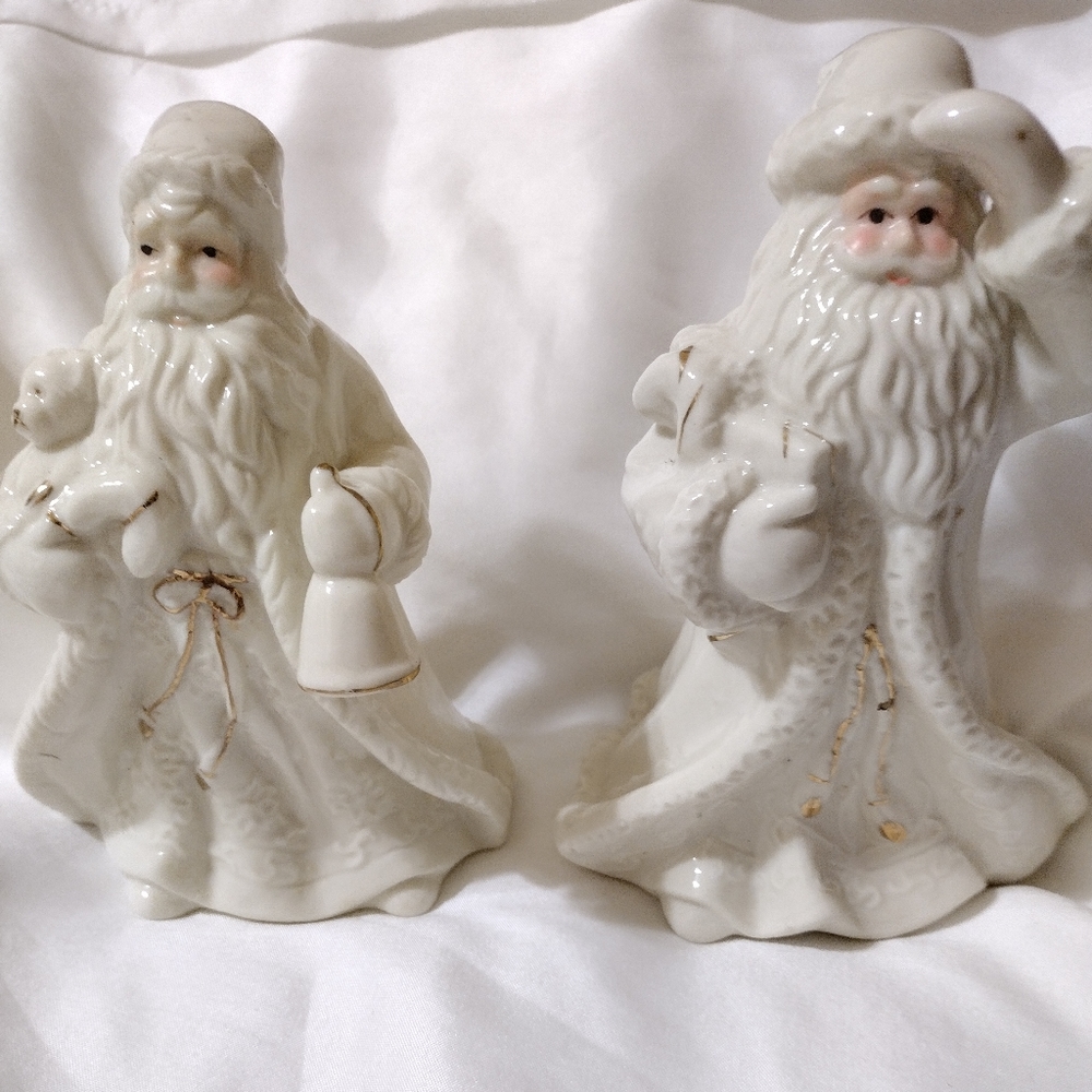 K' Collection Vintage Santa figurines